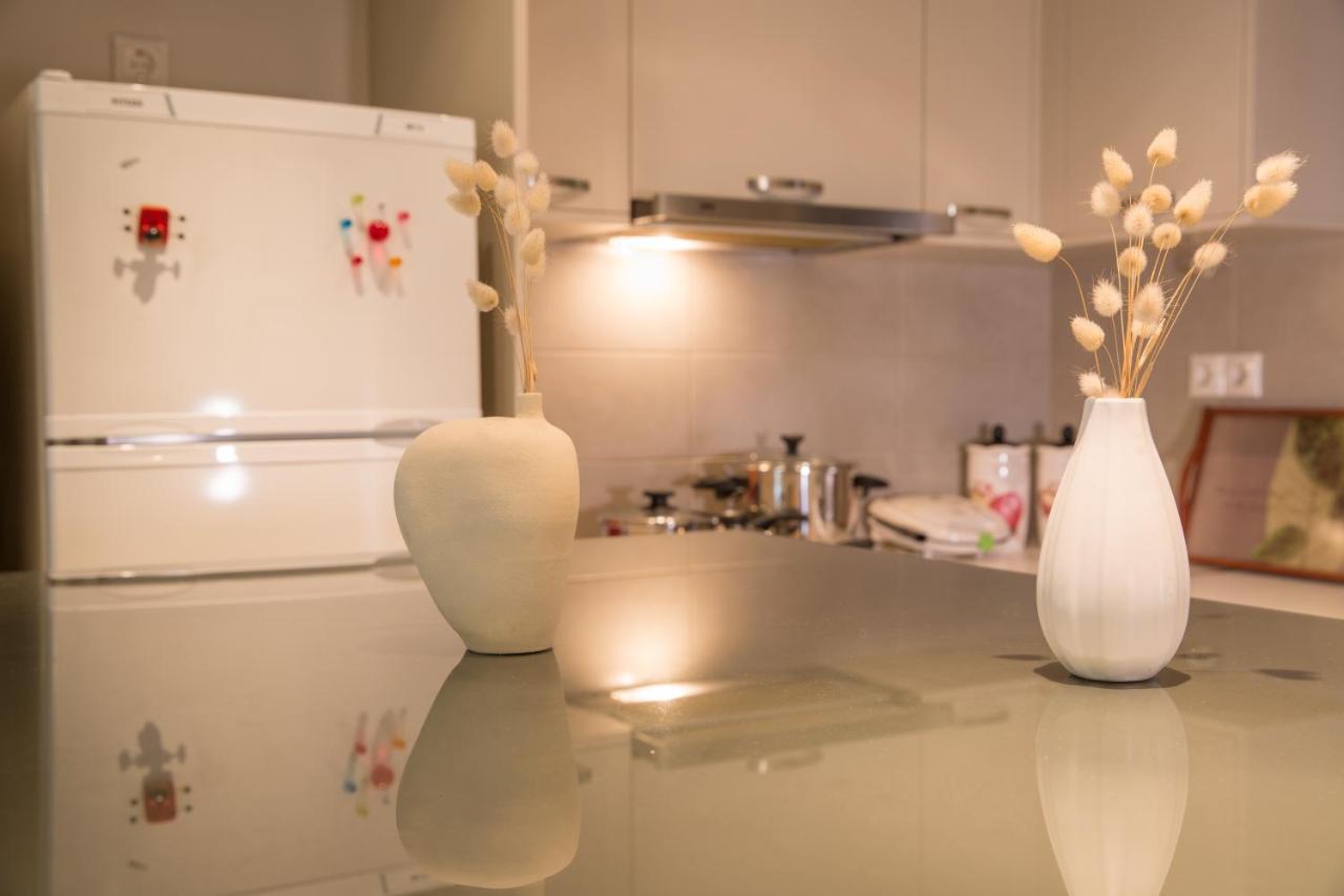 Lovely New Βuild Flat Near Metro - Free Parking 아테네 외부 사진