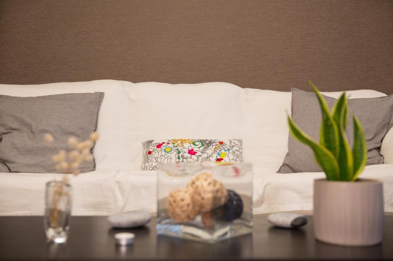 Lovely New Βuild Flat Near Metro - Free Parking 아테네 외부 사진