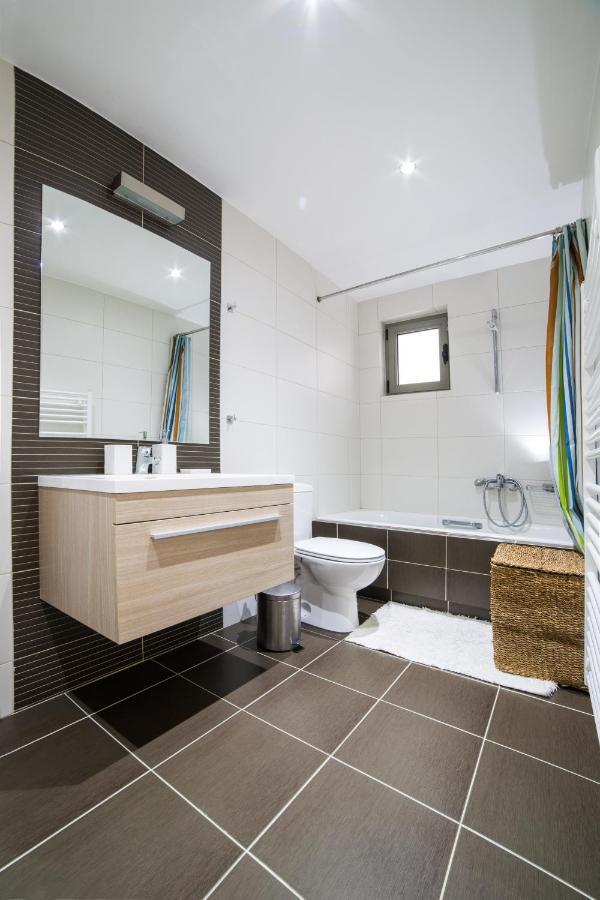 Lovely New Βuild Flat Near Metro - Free Parking 아테네 외부 사진