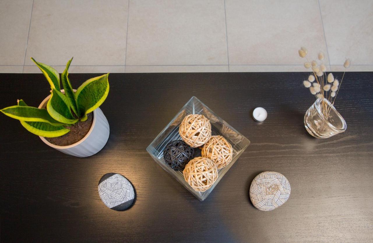 Lovely New Βuild Flat Near Metro - Free Parking 아테네 외부 사진
